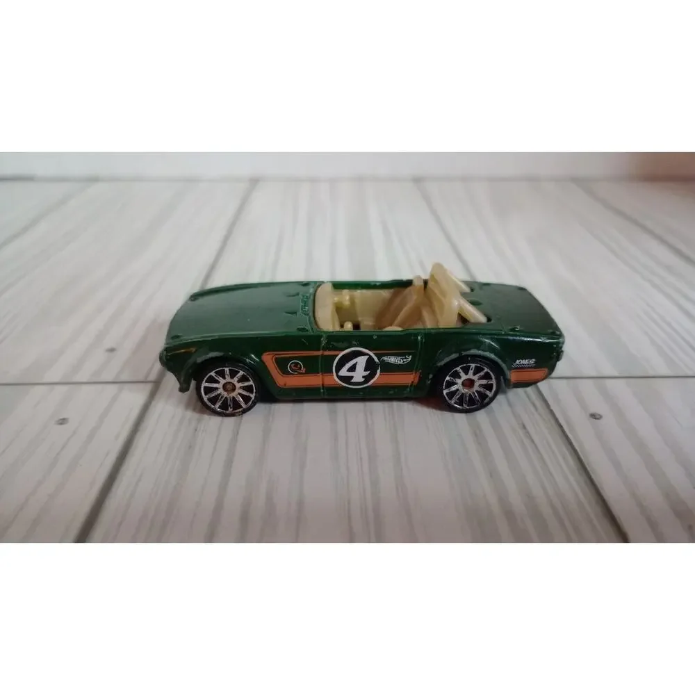 2009 Mattel Hot Wheels 1969 Triumph TR6 - 1:64 - Made in Malaysia